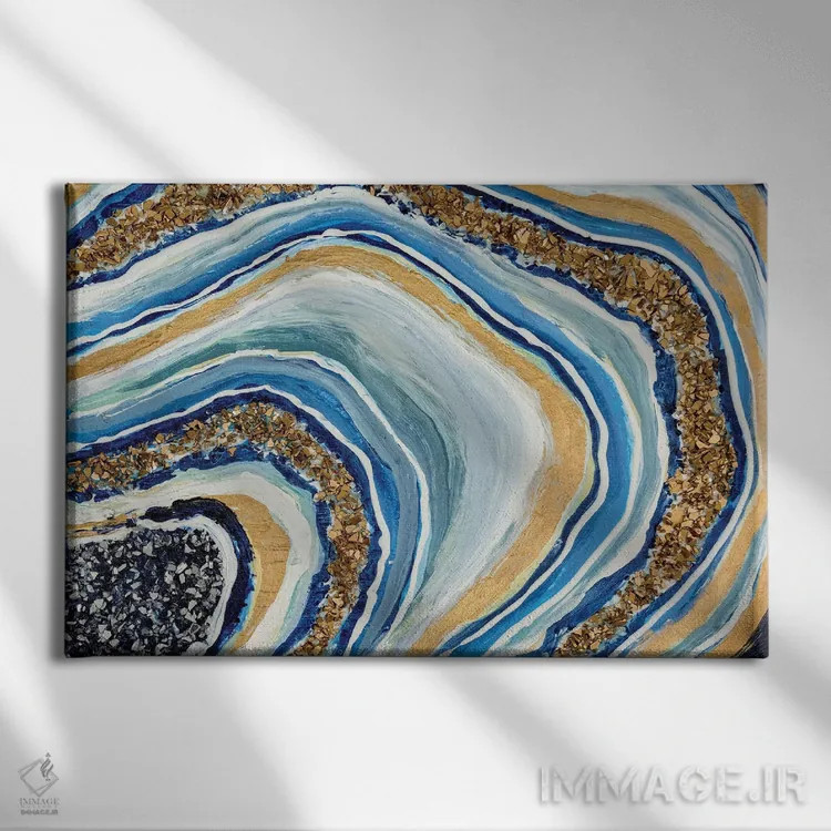 تابلو ژئود آبی اثر نیکی چوهان - نمای روبهرو روی دیوار