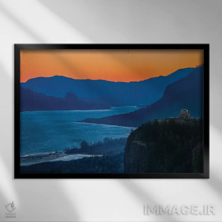 تابلو ویستا هاوس در کراون پوینت هنگام طلوع آفتاب اثر کت کریگن - نمای قابدار مشکی