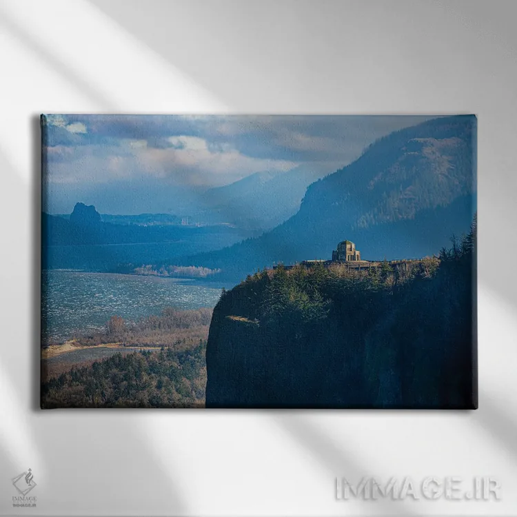 تابلو ویستا هاوس در کراون پوینت اثر کت کریگن - نمای روبهرو روی دیوار