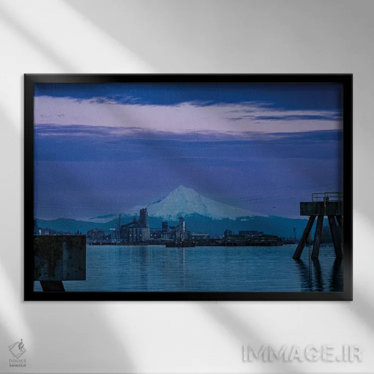 تابلو کوه هود آبی اثر کت کریگن - نمای قابدار مشکی
