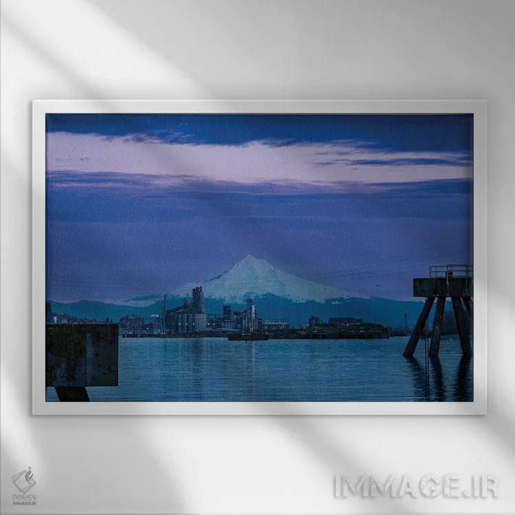 تابلو کوه هود آبی اثر کت کریگن - نمای قابدار سفید