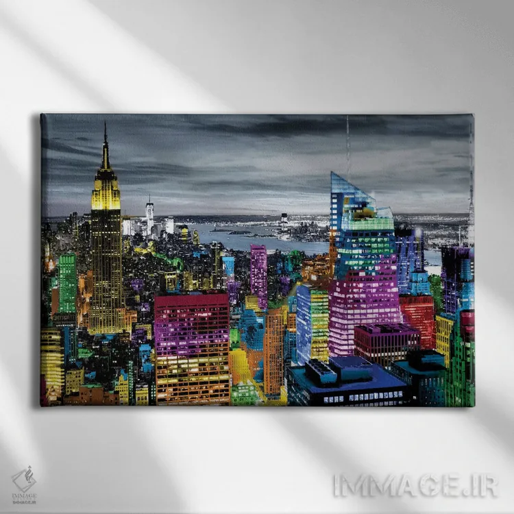تابلو نیویورک در رنگ زنده ۱ اثر کارلی ایمز - نمای روبهرو روی دیوار