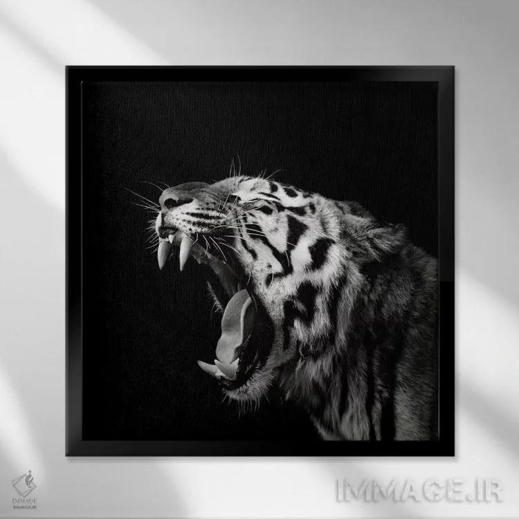 تابلو خمیازه نخستین چهارم اثر کریستین مِرمان - نمای قابدار مشکی