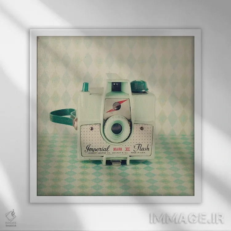 تابلو روزهای قدیم اثر کارولین مینت - نمای قابدار سفید