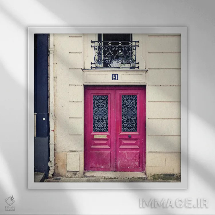 تابلو در صورتی پاریس اثر کارولین مینت - نمای قابدار سفید