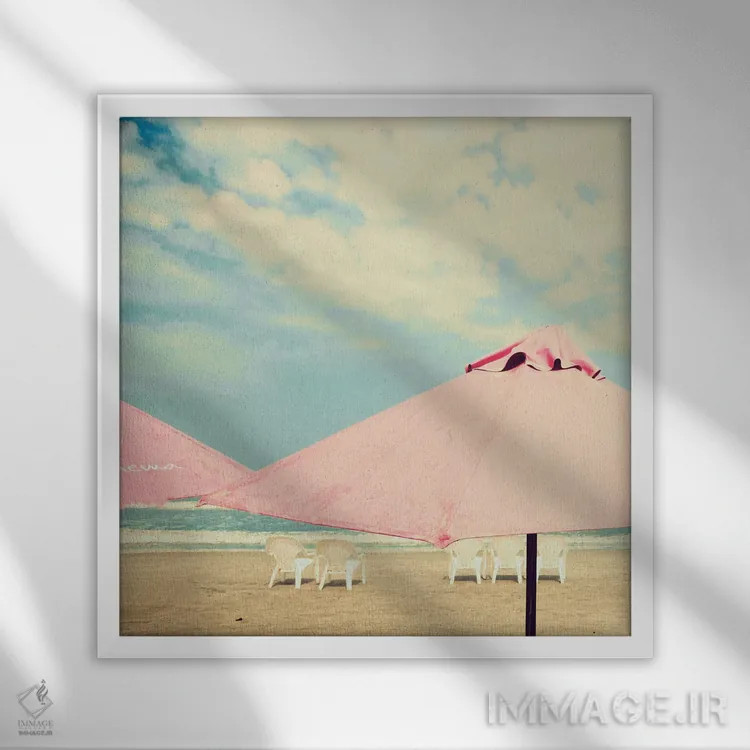 تابلو چترهای صورتی اثر کارولین مینت - نمای قابدار سفید