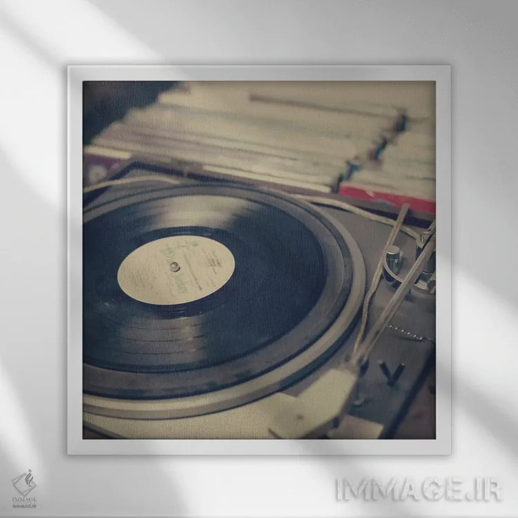 تابلو رترو رترو دوم (سبک قدیمی) اثر کارولین مینت - نمای قابدار سفید