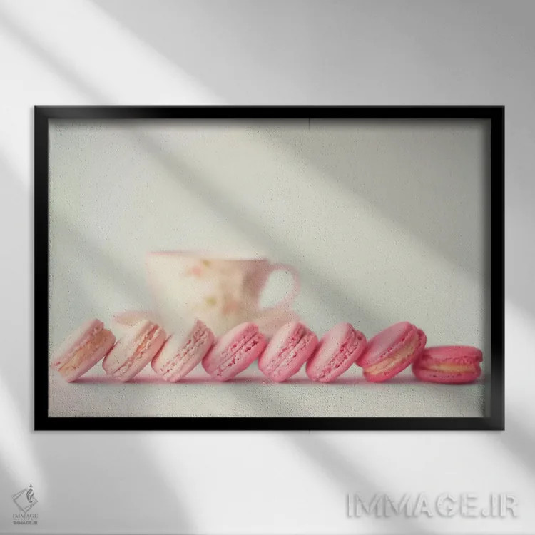 تابلو ردیف صورتی اثر کارولین مینت - نمای قابدار مشکی