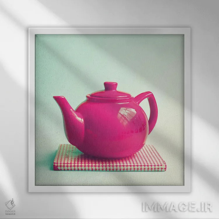 تابلو چای و کتاب اثر کارولین مینت - نمای قابدار سفید