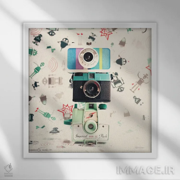 تابلو سه دوربین اثر کارولین مینت - نمای قابدار سفید