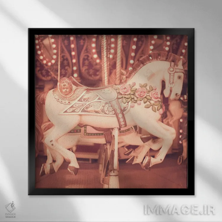 تابلو اسب صورتی کمرنگ اثر کارولین مینت - نمای قابدار مشکی