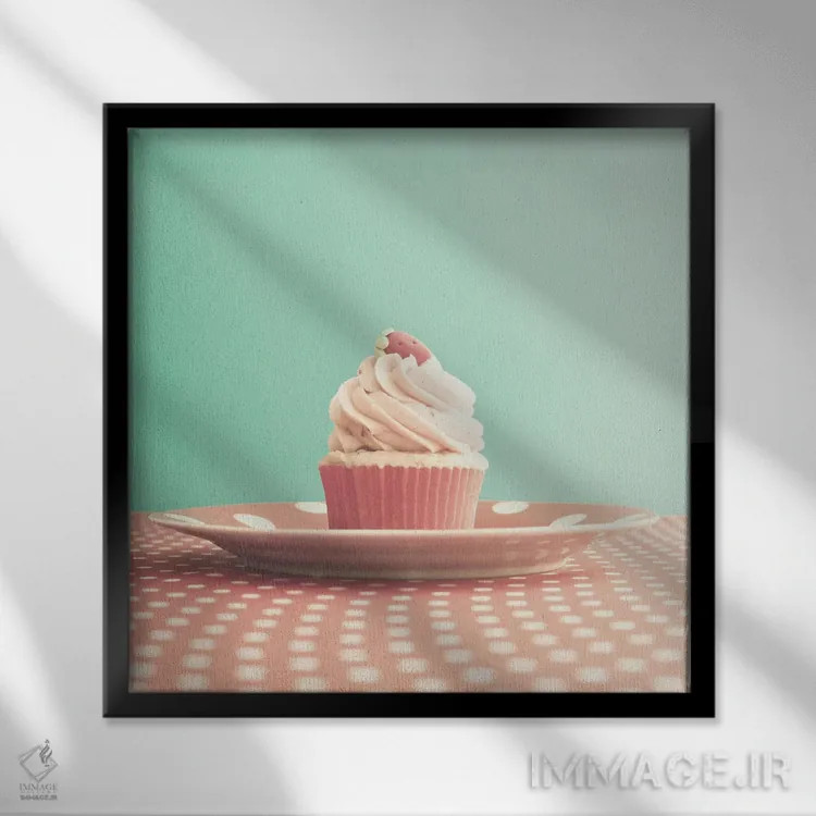 تابلو کاپکیک برای روح اثر کارولین مینت - نمای قابدار مشکی