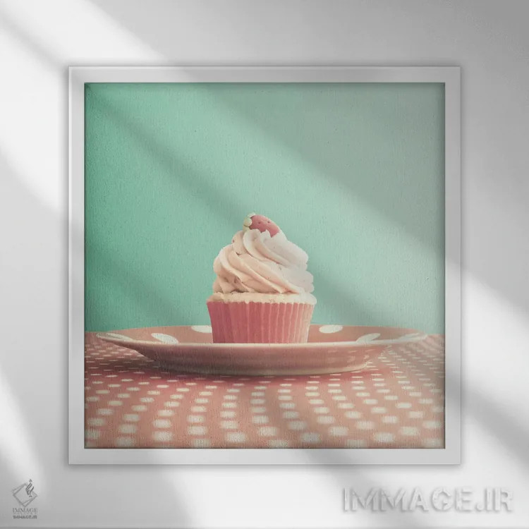 تابلو کاپکیک برای روح اثر کارولین مینت - نمای قابدار سفید