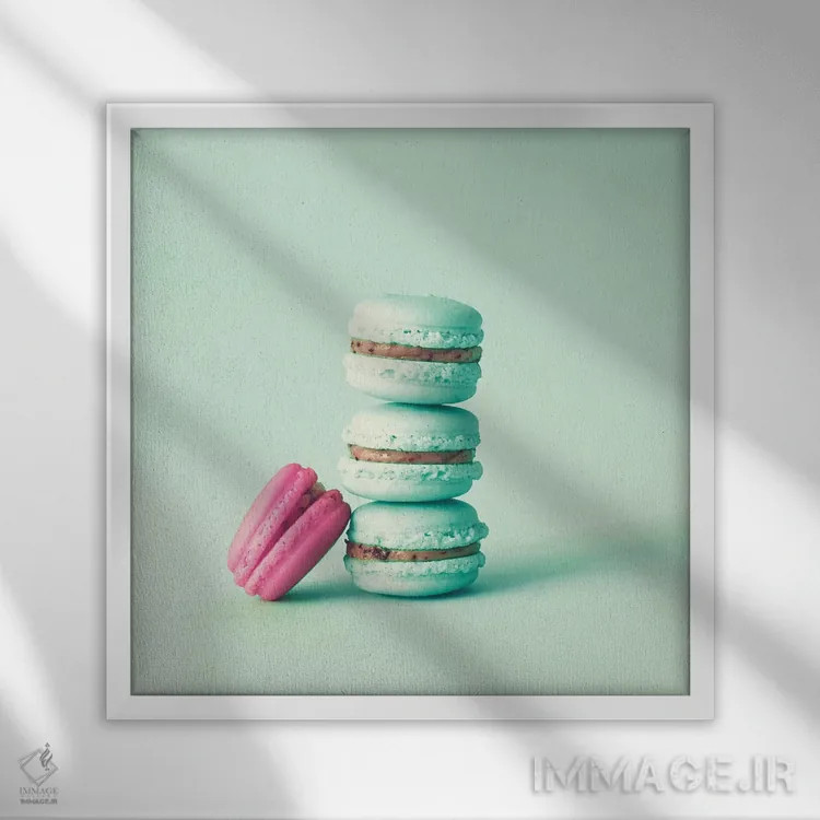 تابلو ماکارونهای خوشمزه اثر کارولین مینت - نمای قابدار سفید