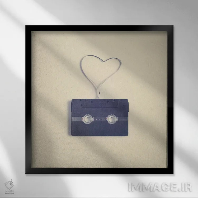 تابلو یک عاشقانه در یک نوار اثر کارولین مینت - نمای قابدار مشکی