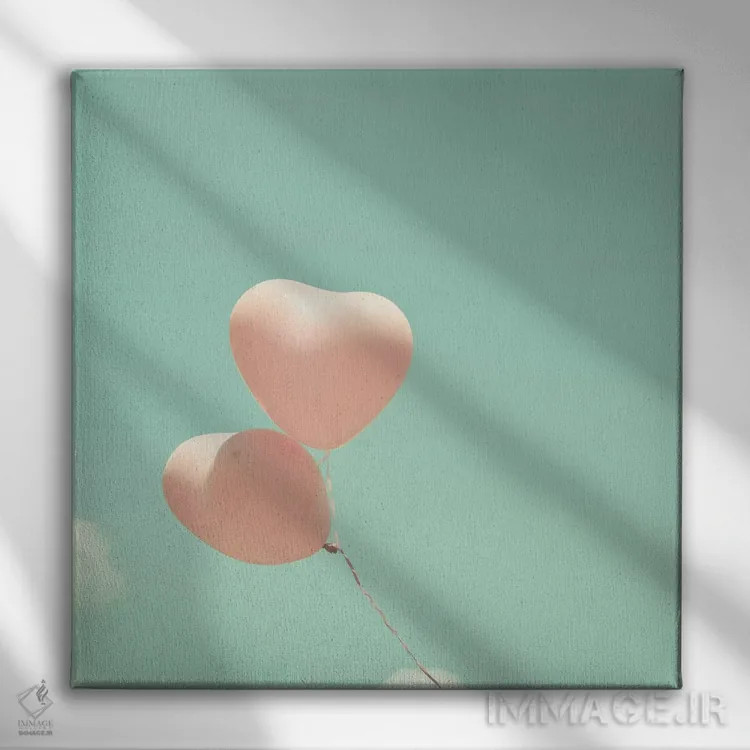 تابلو بادکنکهای قلبی در آسمان اثر کارولین مینت - نمای روبهرو روی دیوار