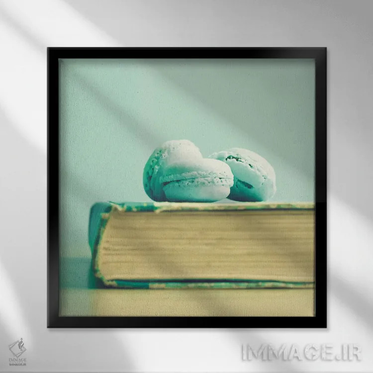 تابلو ماکارونهای نعناعی اثر کارولین مینت - نمای قابدار مشکی