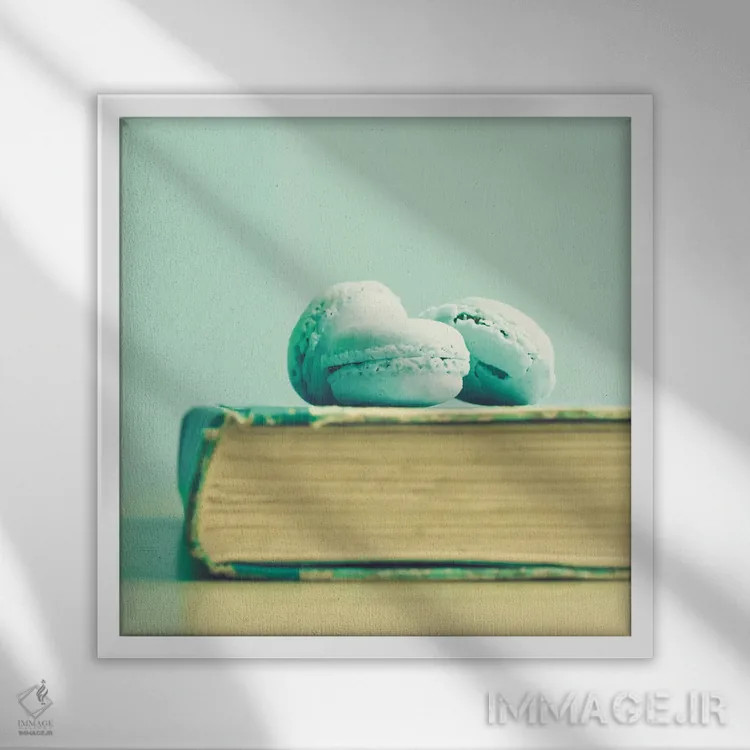 تابلو ماکارونهای نعناعی اثر کارولین مینت - نمای قابدار سفید