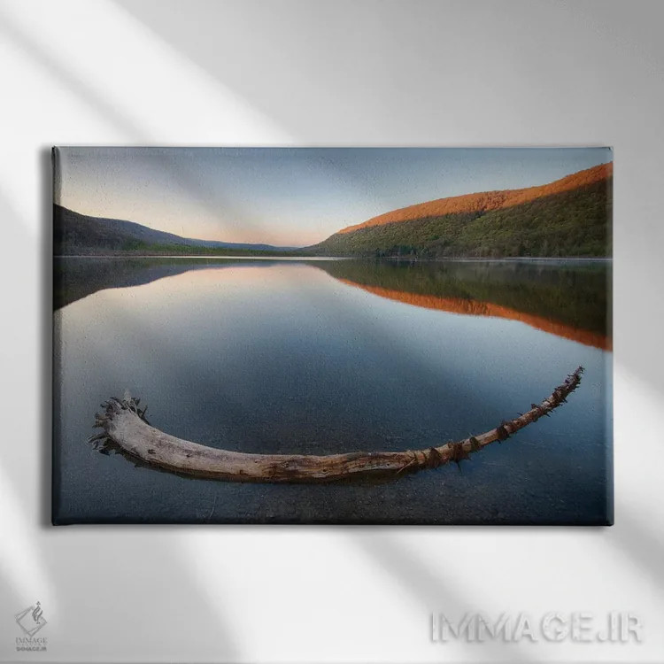 تابلو New York State. Early spring morning on Labrador Pond.,آمریکا، ایالت نیویورک. صبح زود بهاری در دریاچه لابرادور اثر کریس موری - نمای روبهرو روی دیوار