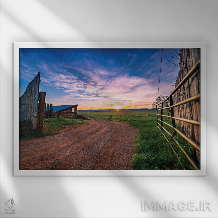 تابلو طلوع مزرعه وایومینگ اثر کریستوفر توماس - نمای قابدار سفید