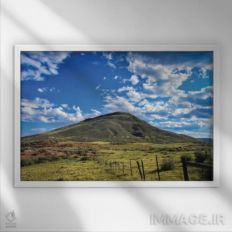 تابلو کوه میز اثر کریستوفر توماس - نمای قابدار سفید