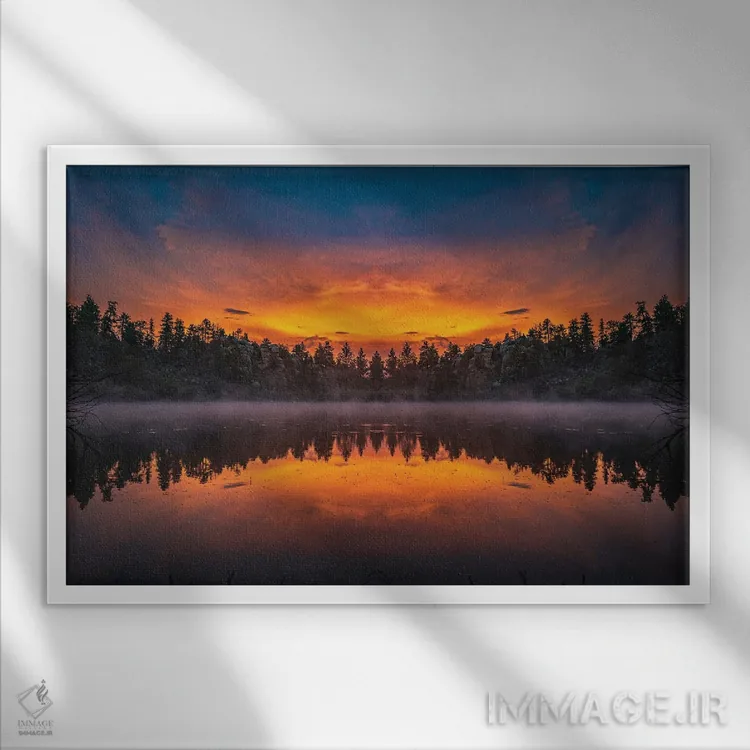 تابلو غروب منعکسشده دریاچه الماس اثر کریستوفر توماس - نمای قابدار سفید