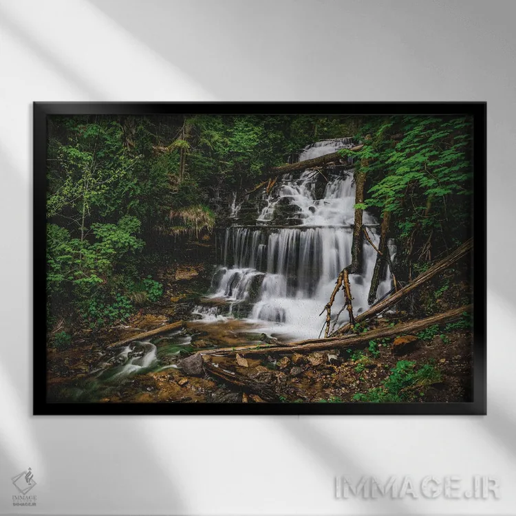 تابلو آبشار واگنر اثر کریستوفر توماس - نمای قابدار مشکی