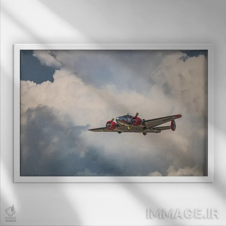 تابلو هواپیمای زیبای سونوران جنگ جهانی دوم اثر کریستوفر توماس - نمای قابدار سفید