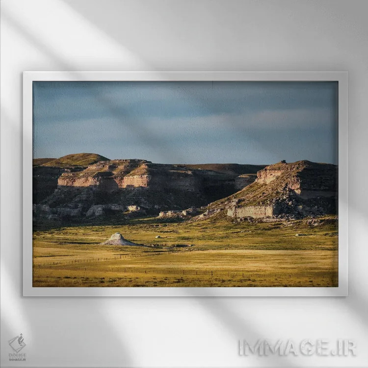 تابلو صخرههای گچی اثر کریستوفر توماس - نمای قابدار سفید