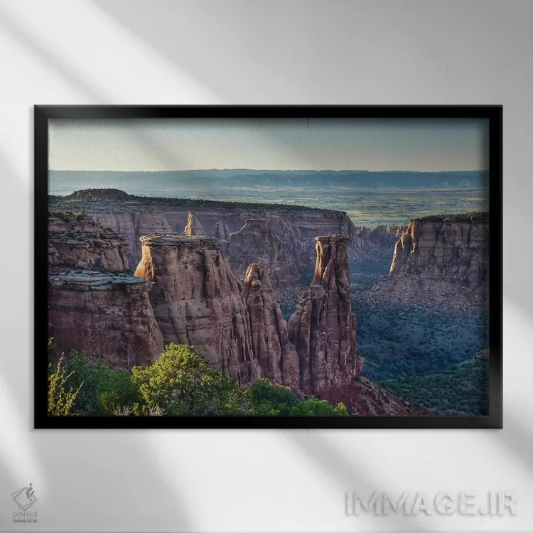 تابلو بنای ملی کلرادو اثر کریستوفر توماس - نمای قابدار مشکی