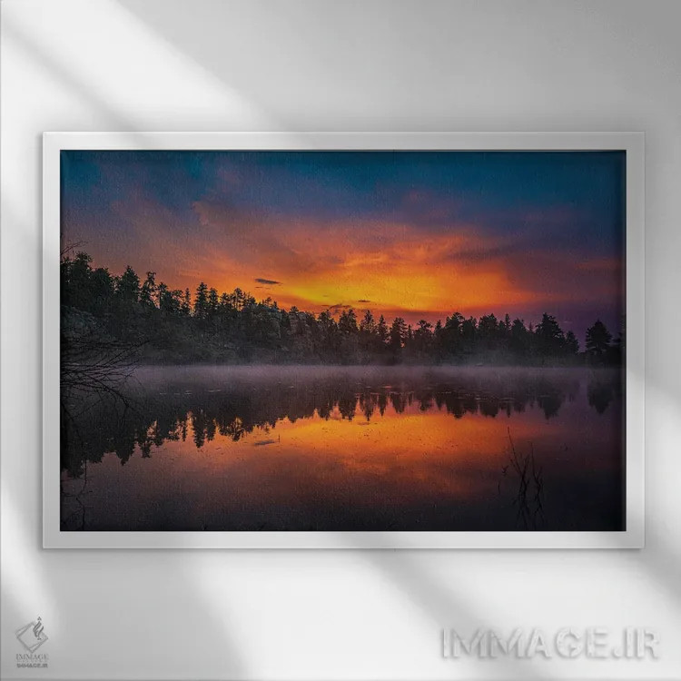 تابلو غروب دریاچه الماس اثر کریستوفر توماس - نمای قابدار سفید