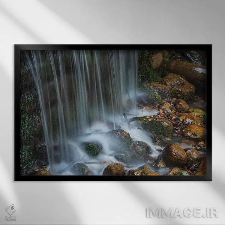 تابلو آبشار جنگلی اثر کریستوفر توماس - نمای قابدار مشکی