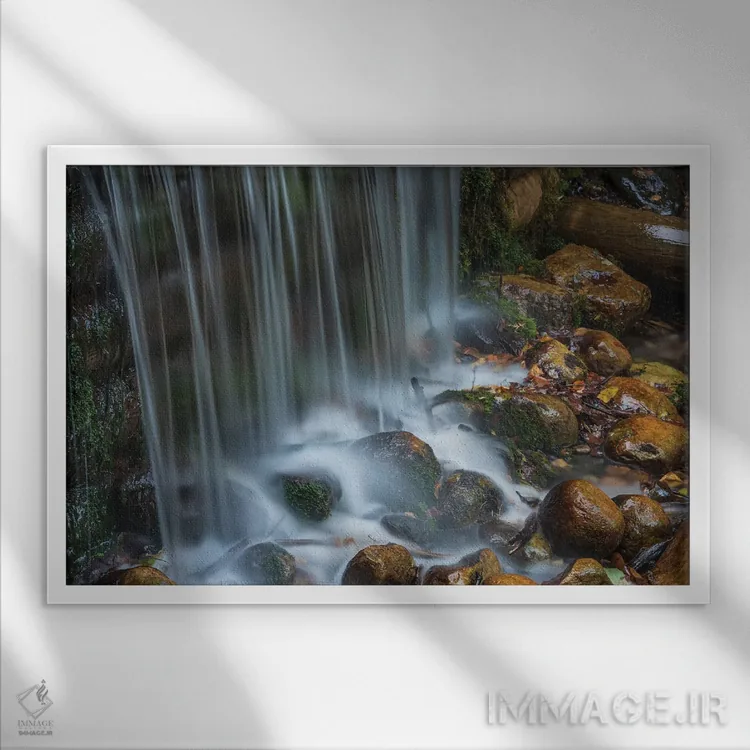 تابلو آبشار جنگلی اثر کریستوفر توماس - نمای قابدار سفید