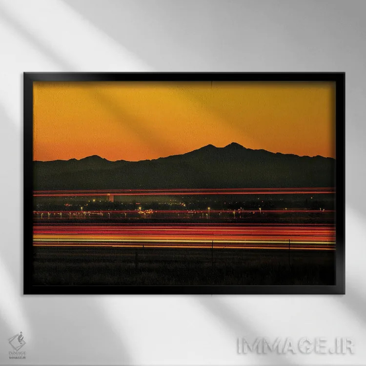 تابلو نوکو در حرکت (نام منطقه) اثر کریستوفر توماس - نمای قابدار مشکی