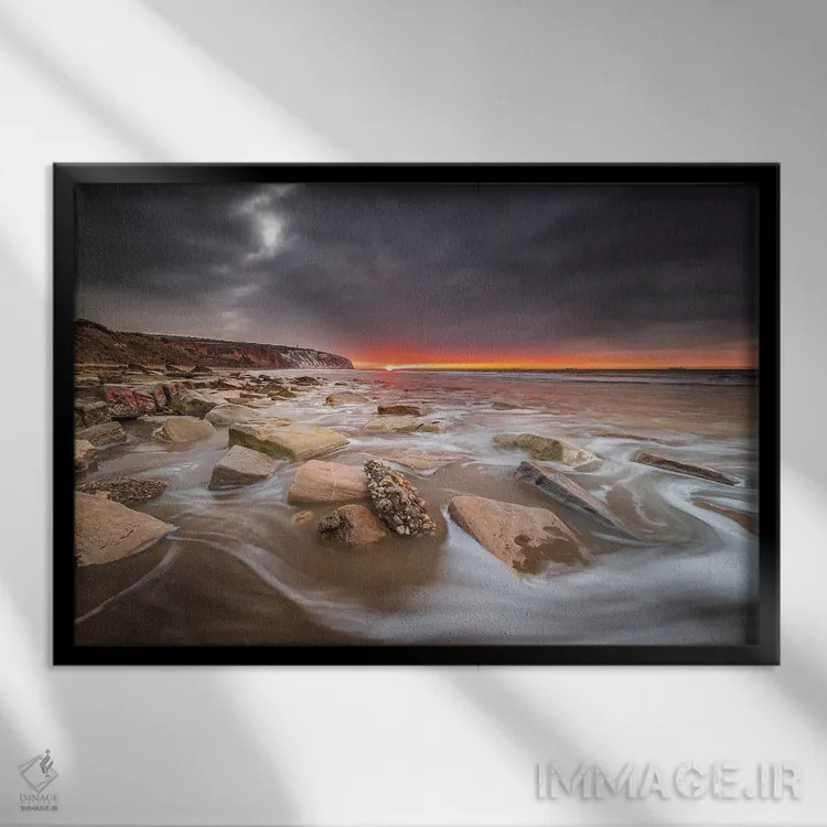 تابلو طلوع ساحل یاورلند اثر چاد پاول - نمای قابدار مشکی
