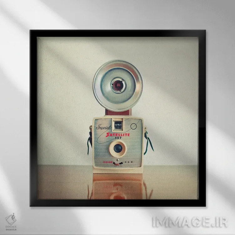 تابلو ماهواره اثر کاسیا بک - نمای قابدار مشکی