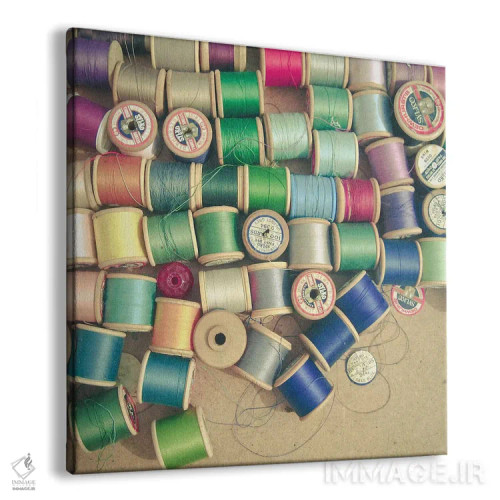 تابلو قرقرههای نخ پنبه اثر کاسیا بک - نمای پرسپکتیو محصول