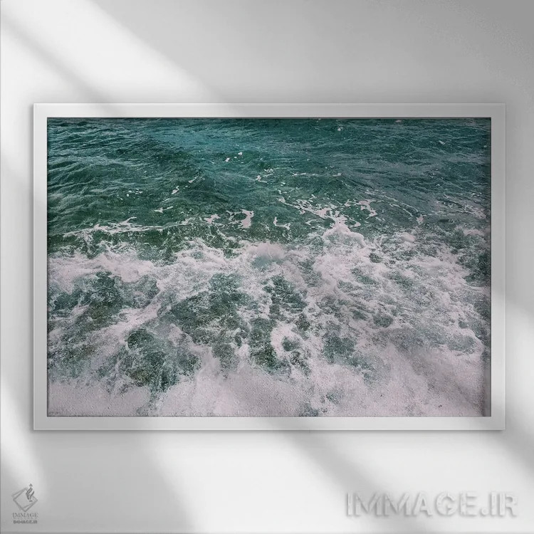 تابلو دریای آبی عمیق شماره دو اثر کاسیا بک - نمای قابدار سفید