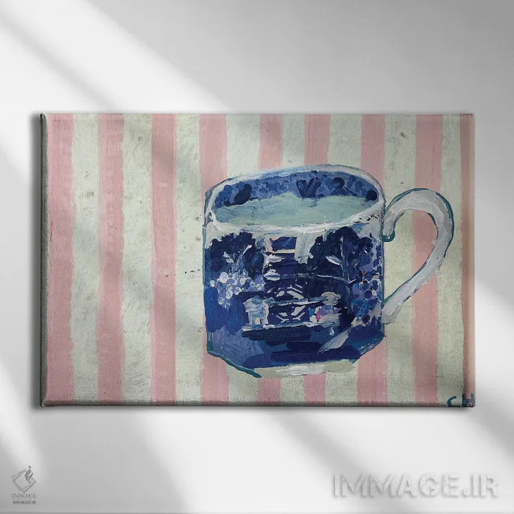 تابلو بید آبی روی راهراه صورتی اثر شارلوت هاردی - نمای روبهرو روی دیوار