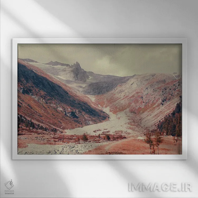 تابلو منظرهٔ کوهستانی اثر امانوئلا کاراتونی - نمای قابدار سفید