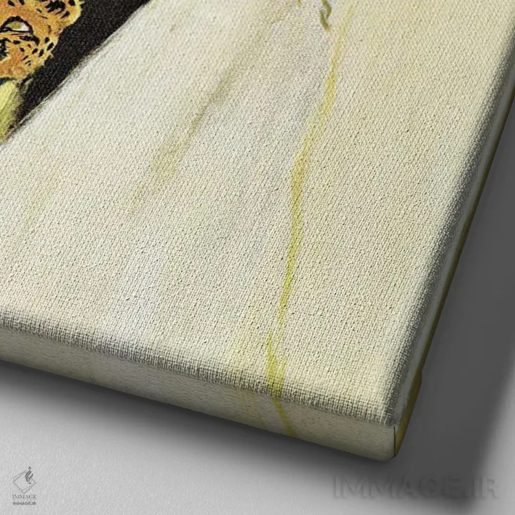 تابلو بانویی با یوزپلنگ اثر لین باکهام - نمای نزدیک بافت بوم