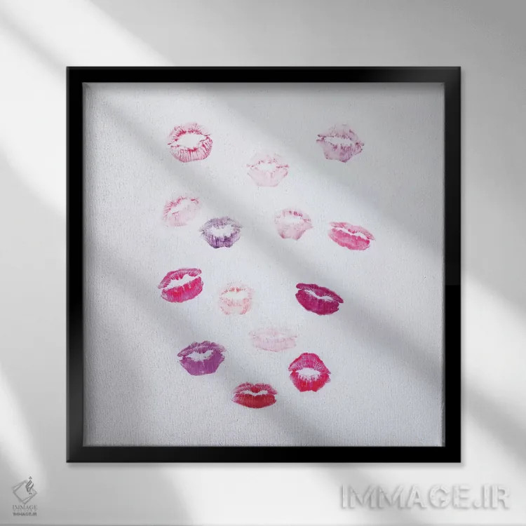 تابلو بوسه اثر چلسیا ویکتوریا - نمای قابدار مشکی