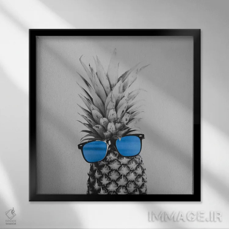 تابلو آقای آناناس ۲ اثر چلسیا ویکتوریا - نمای قابدار مشکی