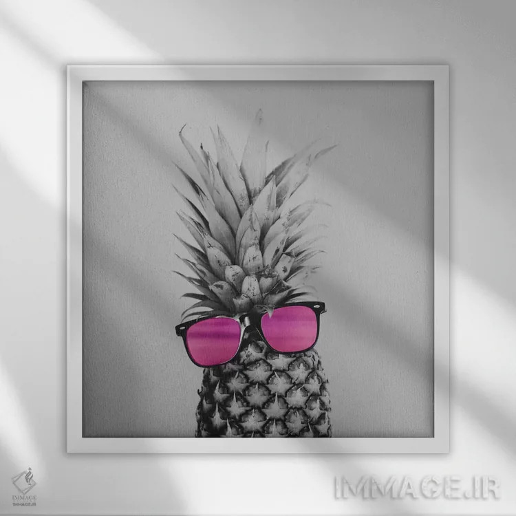 تابلو خانم آناناس اثر چلسیا ویکتوریا - نمای قابدار سفید