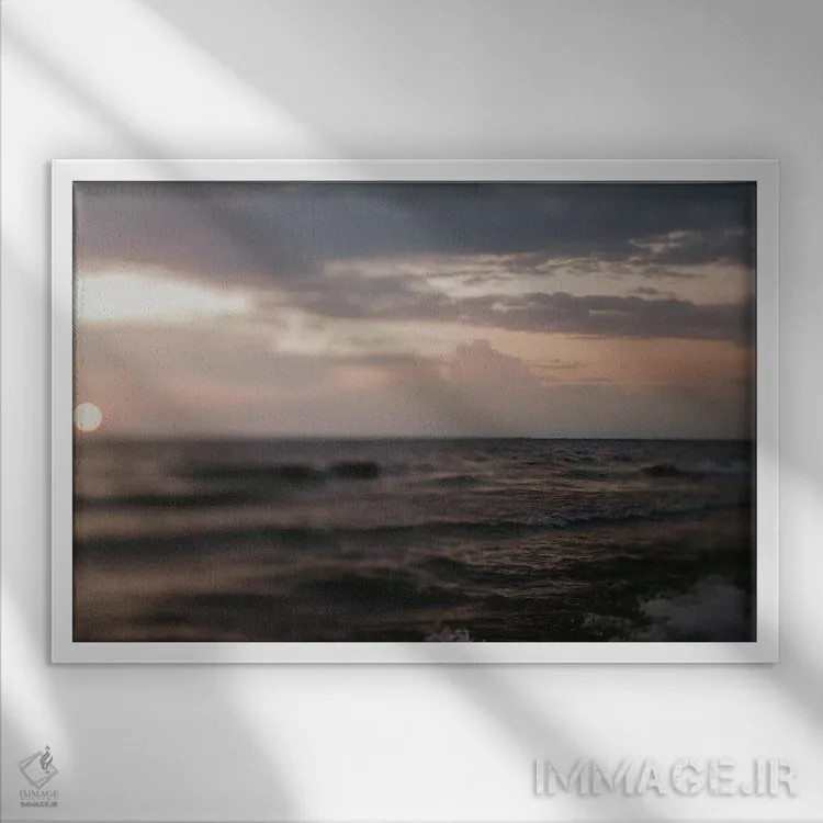 تابلو لبهٔ جهان اثر چلسیا ویکتوریا - نمای قابدار سفید