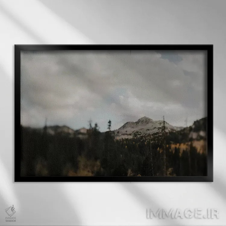 تابلو کوهستانها اثر چلسیا ویکتوریا - نمای قابدار مشکی