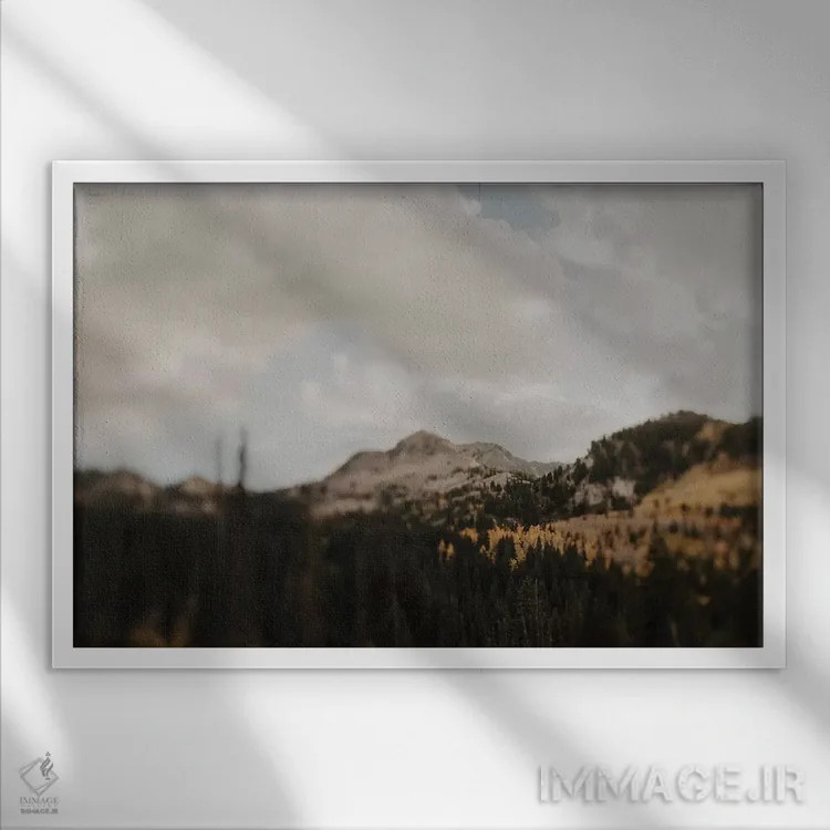 تابلو کوهستانهای پاییزی اثر چلسیا ویکتوریا - نمای قابدار سفید