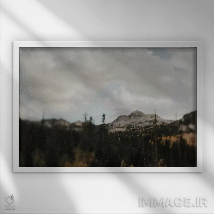 تابلو کوهستانها اثر چلسیا ویکتوریا - نمای قابدار سفید