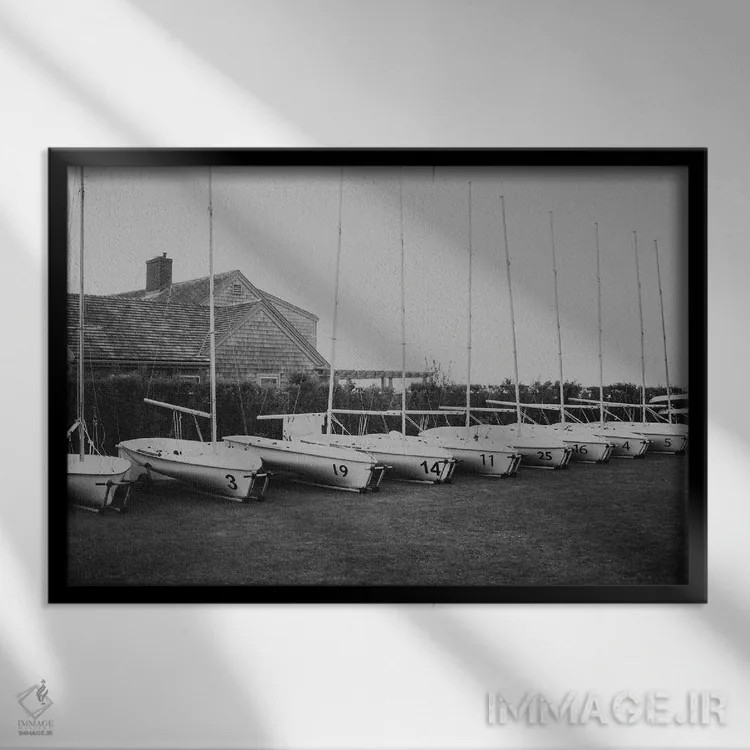 تابلو باشگاه کشتیرانی (یا قایق بادبانی) اثر چلسیا ویکتوریا - نمای قابدار مشکی