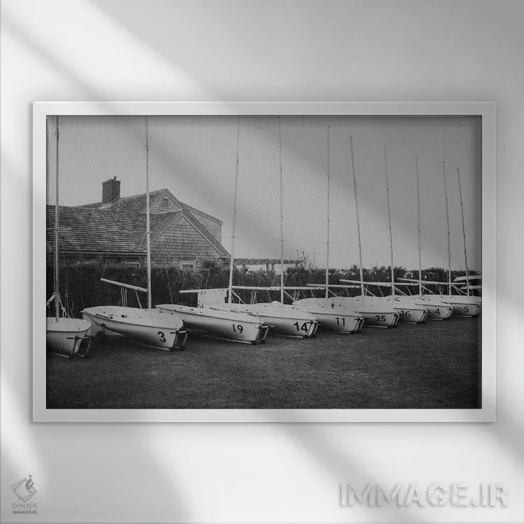 تابلو باشگاه کشتیرانی (یا قایق بادبانی) اثر چلسیا ویکتوریا - نمای قابدار سفید